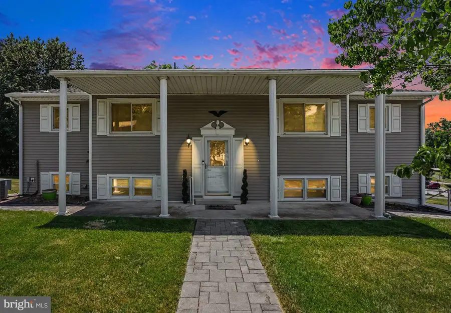 469 Hoffman Dr, Harrisburg, PA 17111 - #2