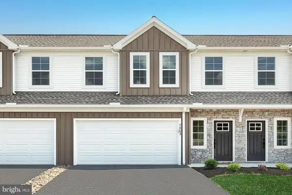7863 Briarwood Dr, HARRISBURG, PA 17112