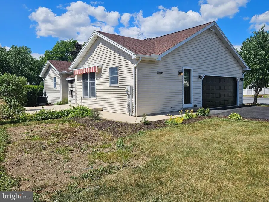 1 Sweet Arrow Dr, Hummelstown, PA 17036 - #3