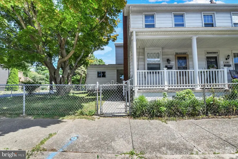 632 Highland St, Harrisburg, PA 17113 - #2