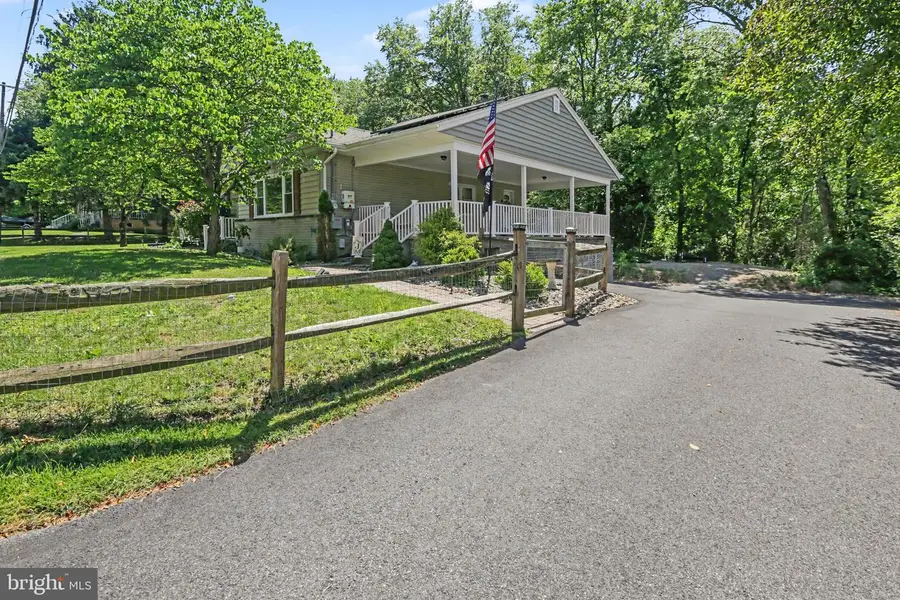 331 Lakewood Dr, Harrisburg, PA 17112 - #2