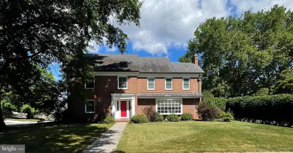 371 Elm Ave, HERSHEY, PA 17033