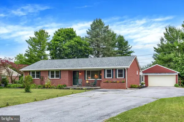 225 E Glenn Rd, HERSHEY, PA 17033