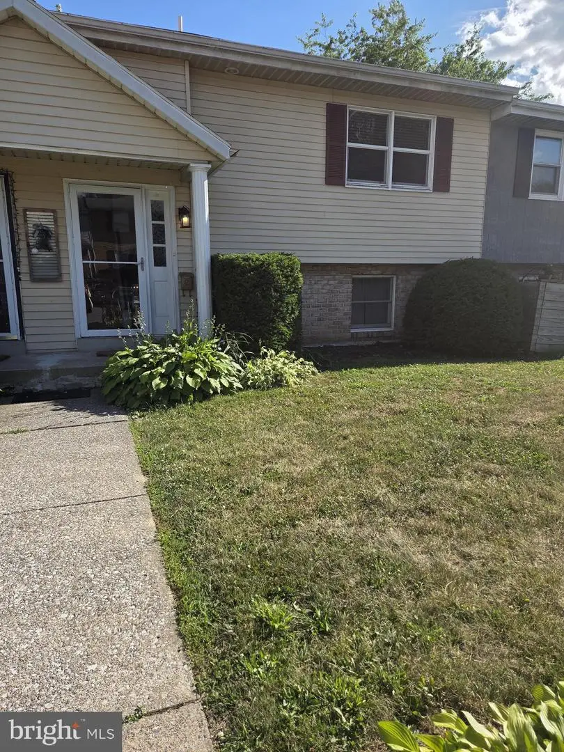 2082 Lexington Ave, Middletown, PA 17057 - #1