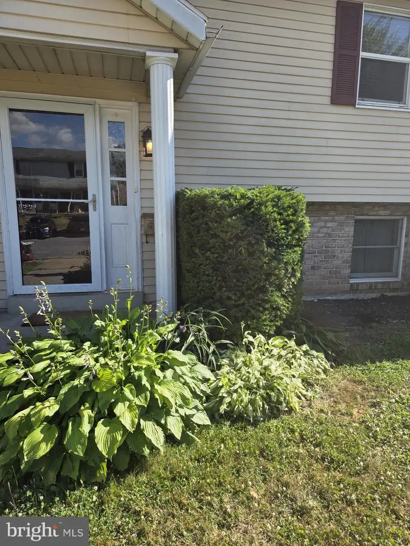 2082 Lexington Ave, Middletown, PA 17057 - #2