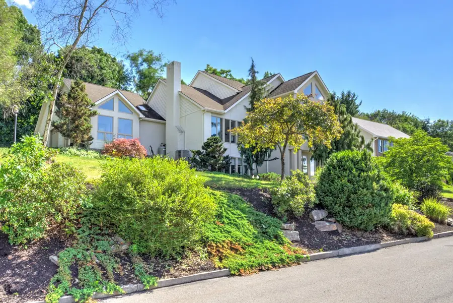517 Boyer St, Halifax, PA 17032 - #3