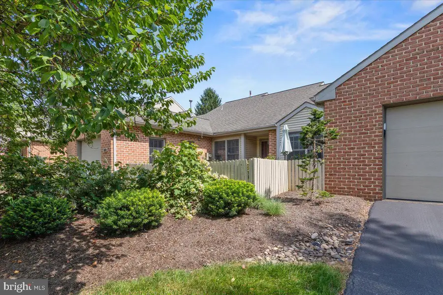 89 Cambridge Dr, Hershey, PA 17033 - #3