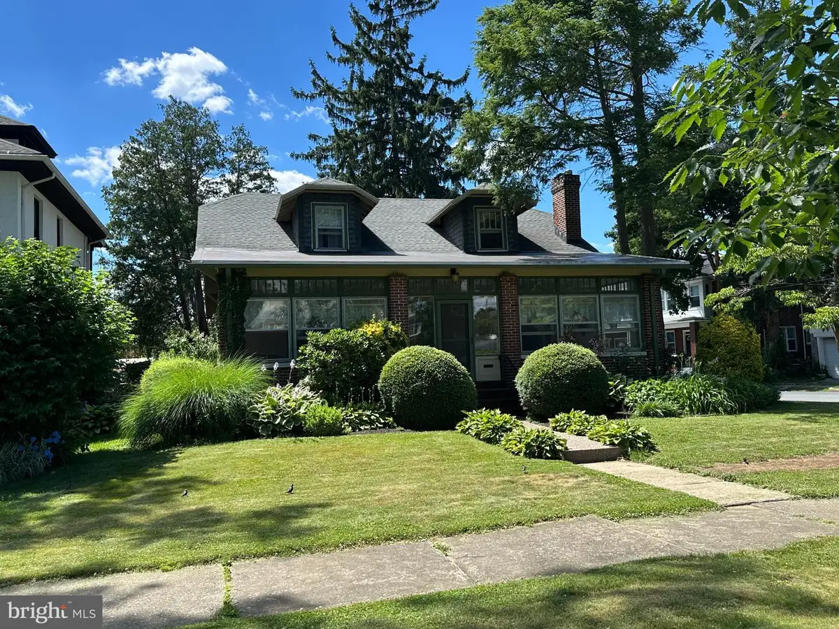 3132 Green St, Harrisburg, PA 17110 - #1