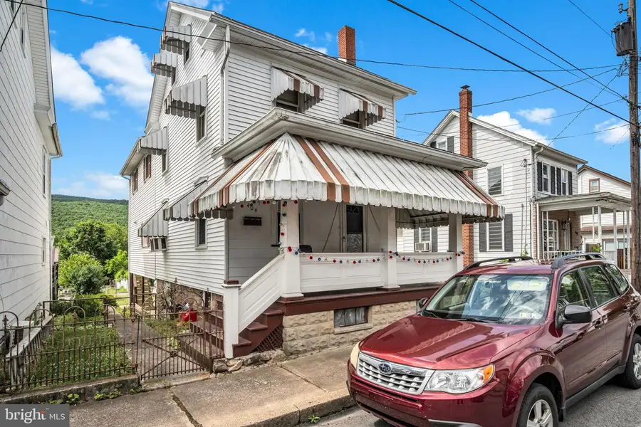 404 Julian St, Williamstown, PA 17098 - #2