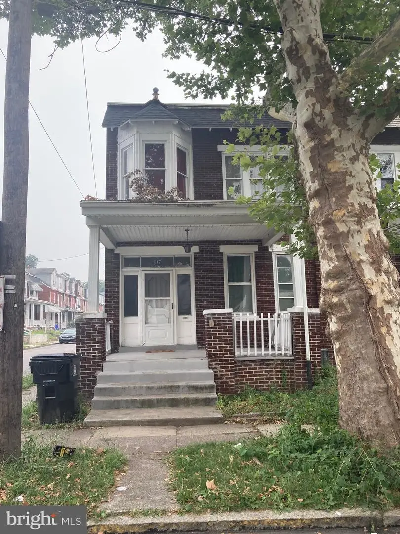 317 Emerald St, Harrisburg, PA 17110 - #1