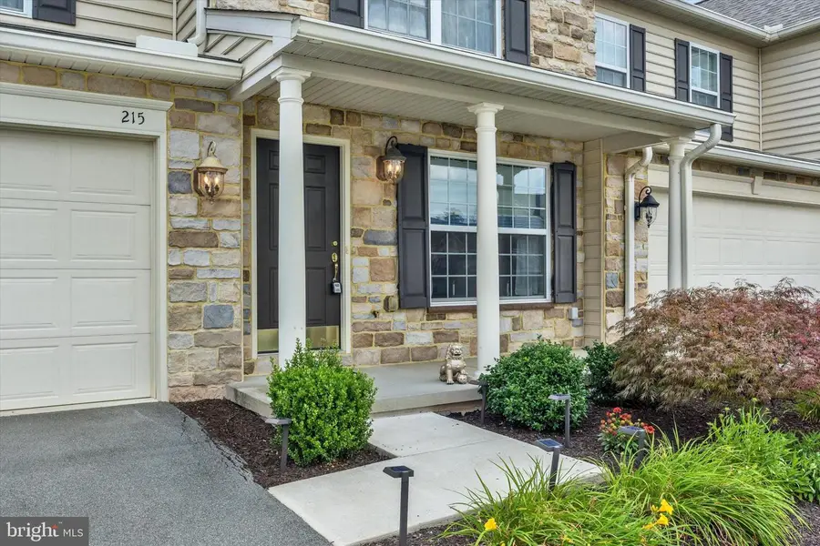 215 Brookridge Ct, Harrisburg, PA 17112 - #2