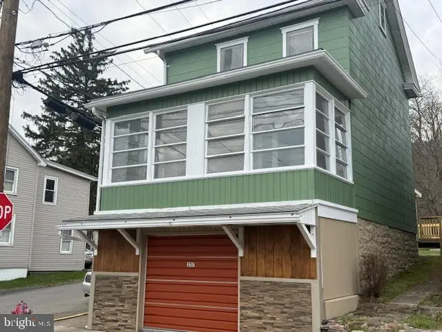 357 W Broad St, Williamstown, PA 17098 - #1