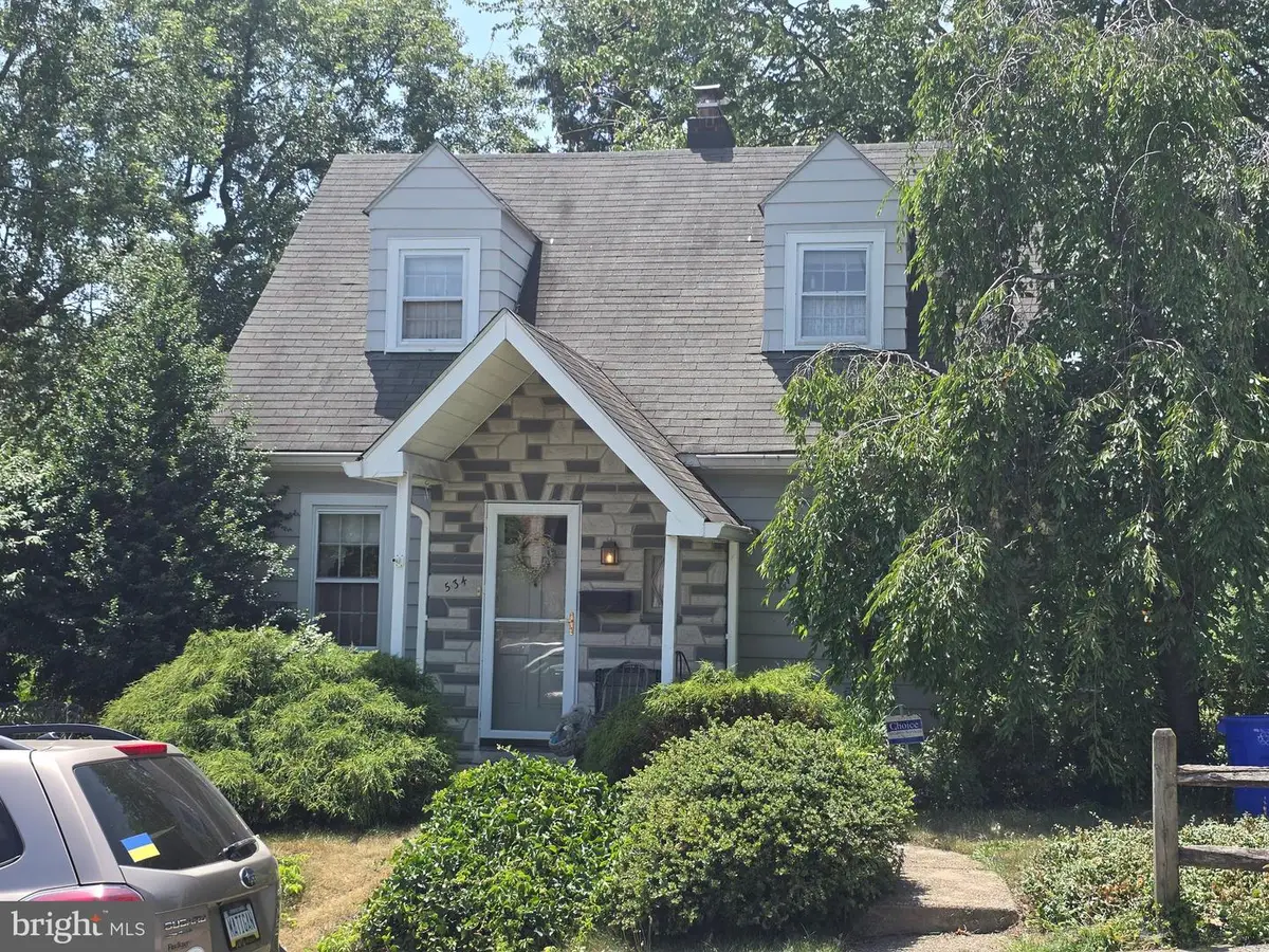 534 Benton St, Harrisburg, PA 17104 - #1
