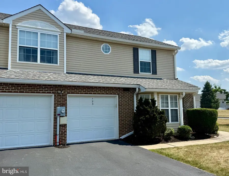 125 Merlin Dr, Hummelstown, PA 17036 - #2