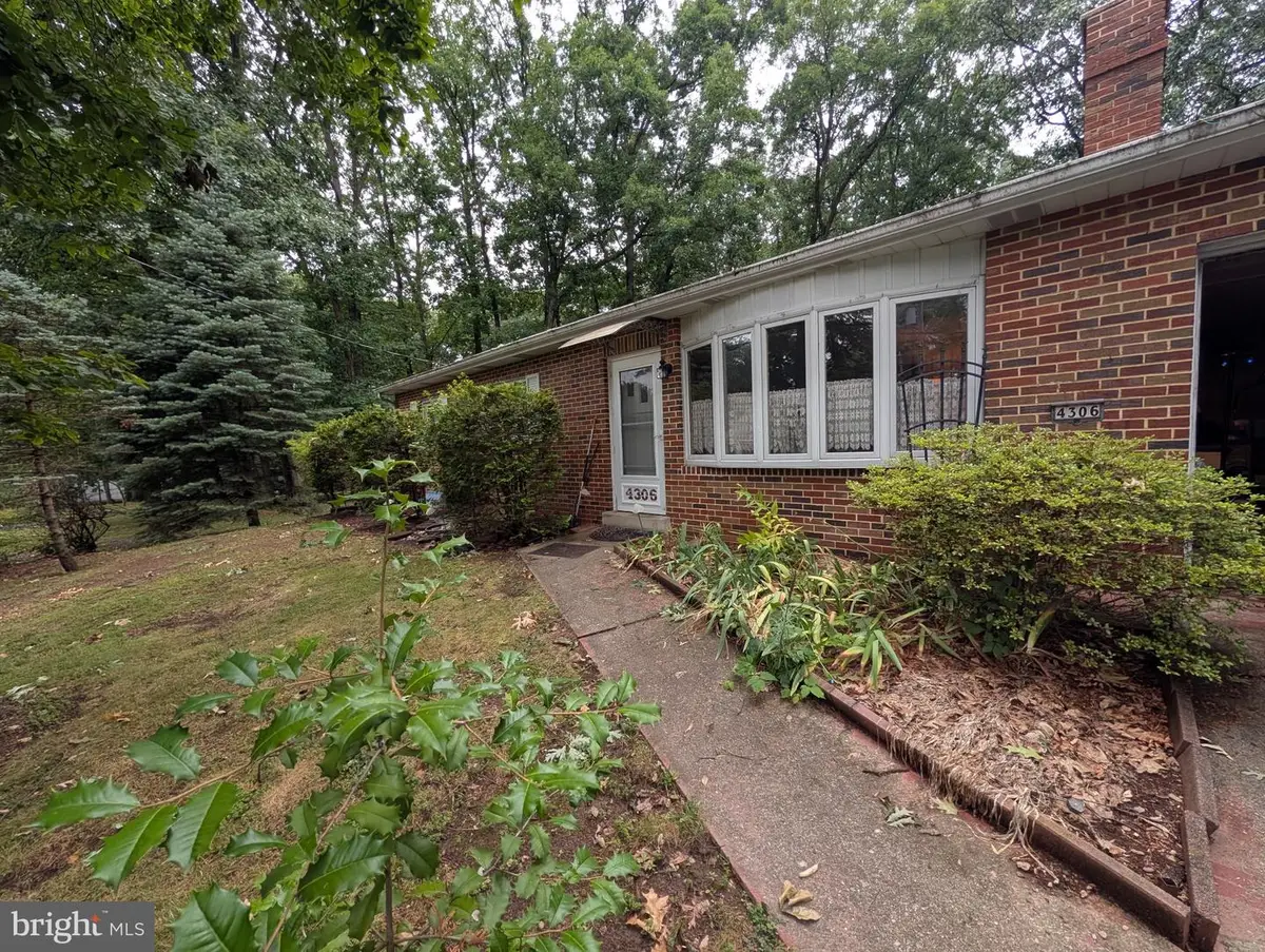 4306 Marblehead St, Harrisburg, PA 17109 - #1