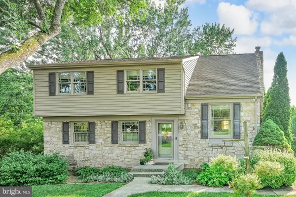 8 Sycamore Rd, HUMMELSTOWN, PA 17036