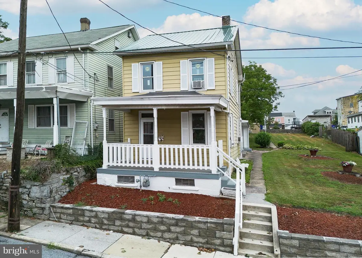 521 2nd St, Harrisburg, PA 17113 - #1