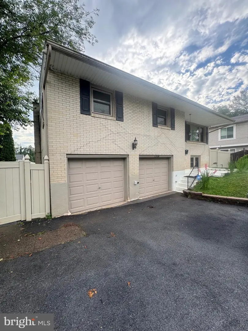 1306 N 14th St, Harrisburg, PA 17103 - #3