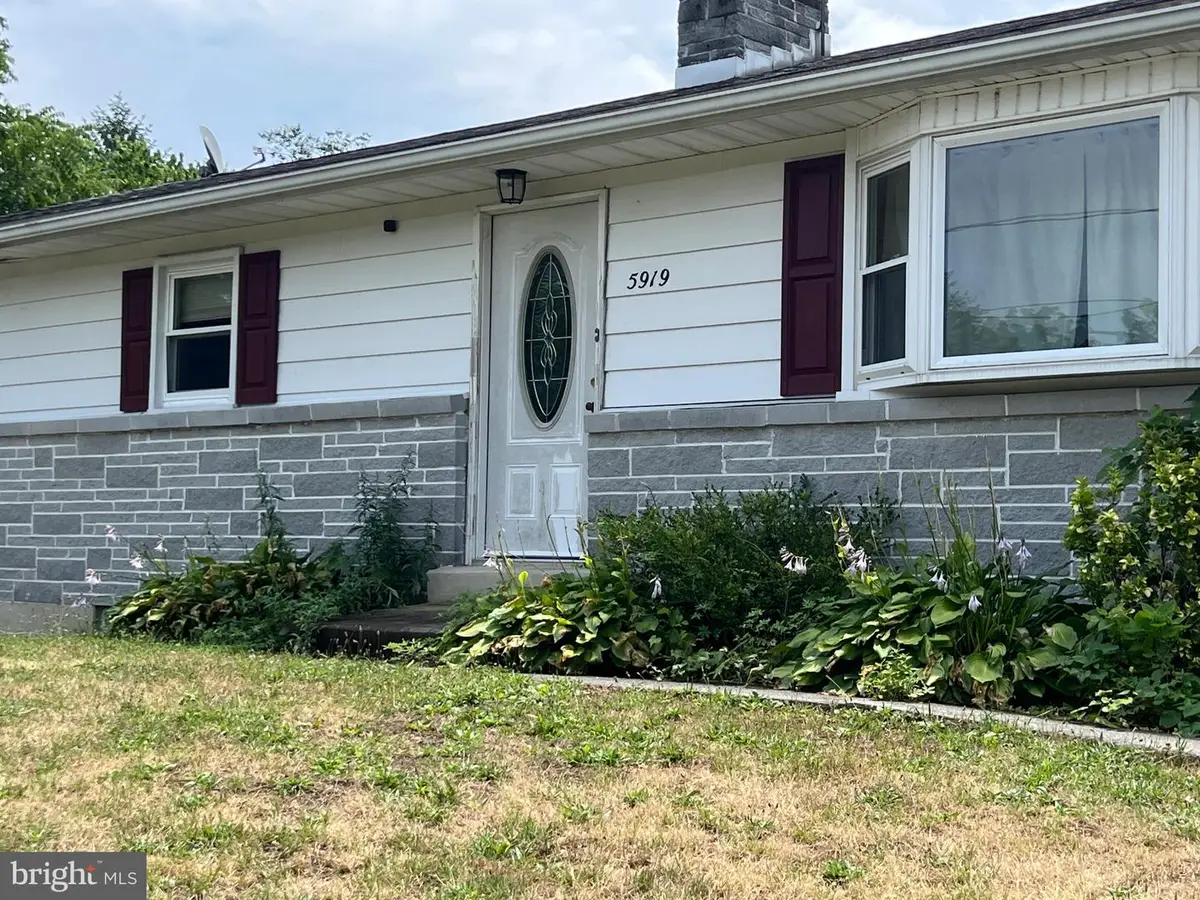 5919 Jacobs Ave, Harrisburg, PA 17112 - #1