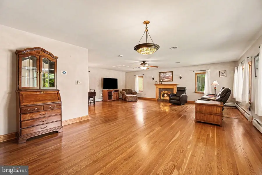 302 Robin Rd, Hershey, PA 17033 - #3