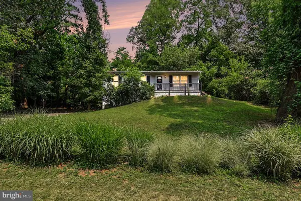 1241 Riverview Rd, DAUPHIN, PA 17018