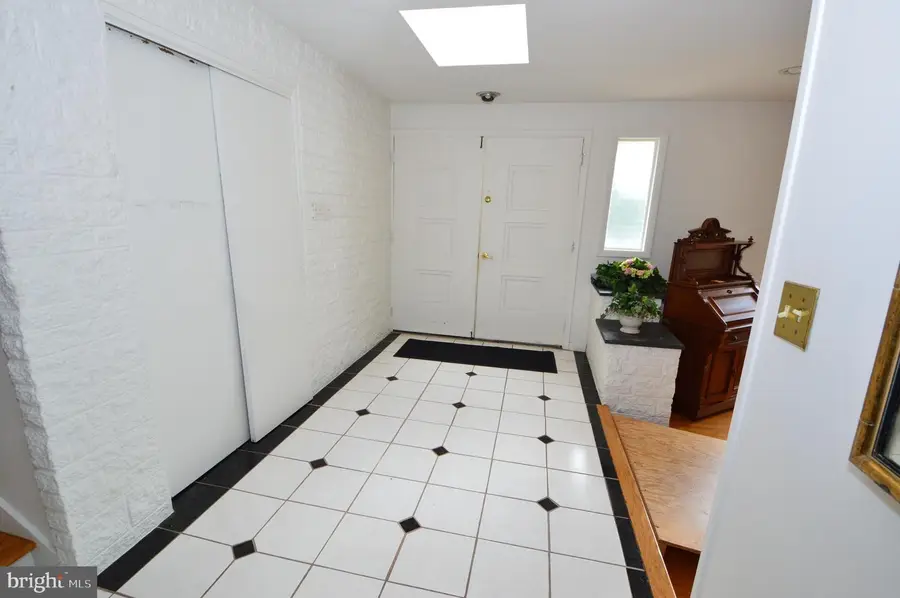 1406 Regency Cir, Harrisburg, PA 17110 - #3