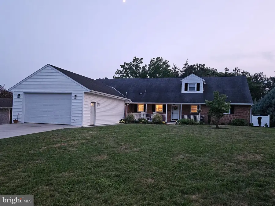 1508 Crestmont Dr, Harrisburg, PA 17112 - #2