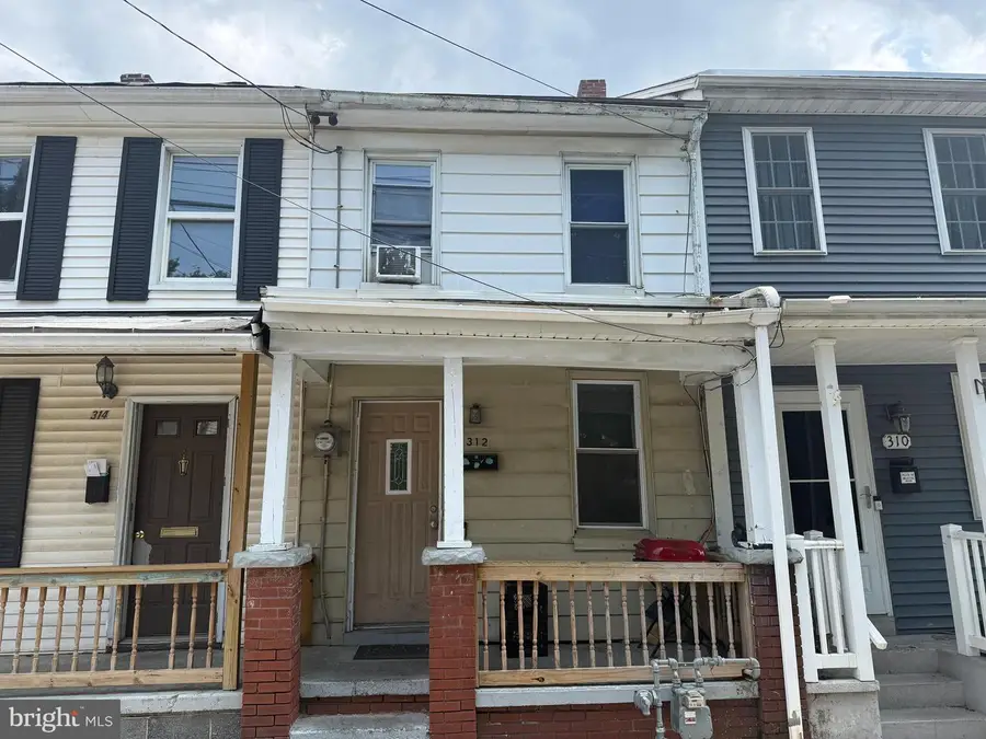 312 Lincoln St, Steelton, PA 17113 - #2