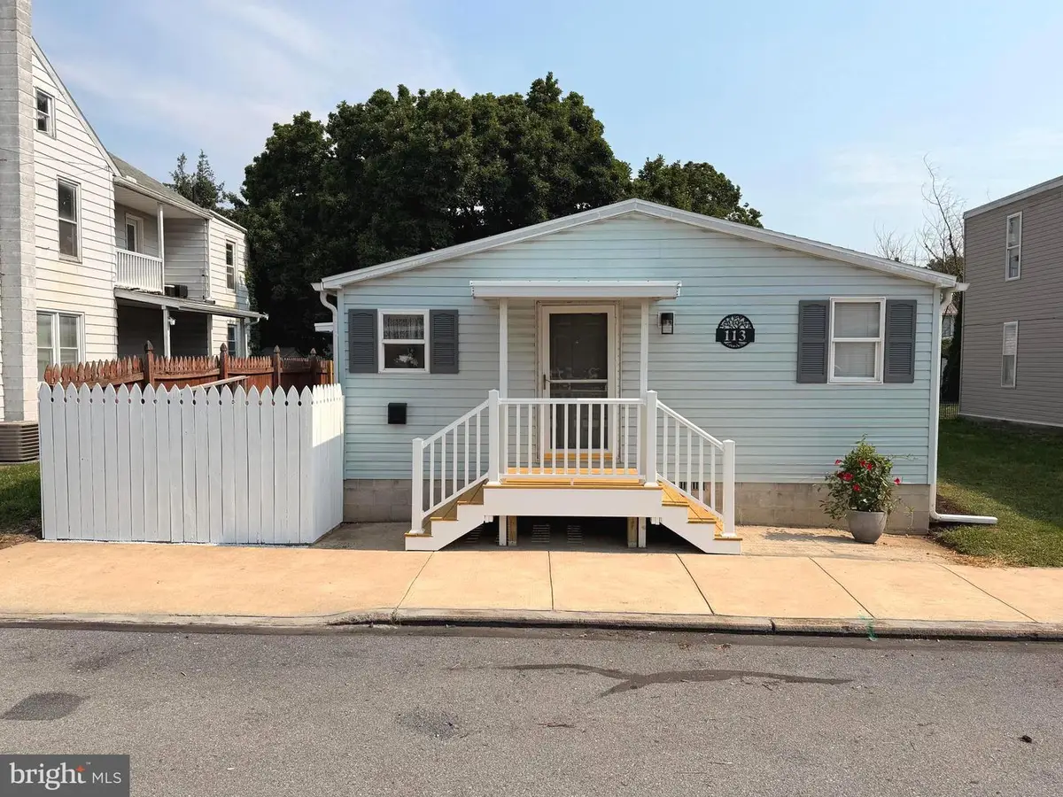 113 And 115 Brown St, Middletown, PA 17057 - #1