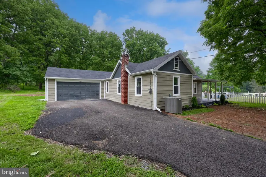 1384 Roundtop Rd, Middletown, PA 17057 - #2