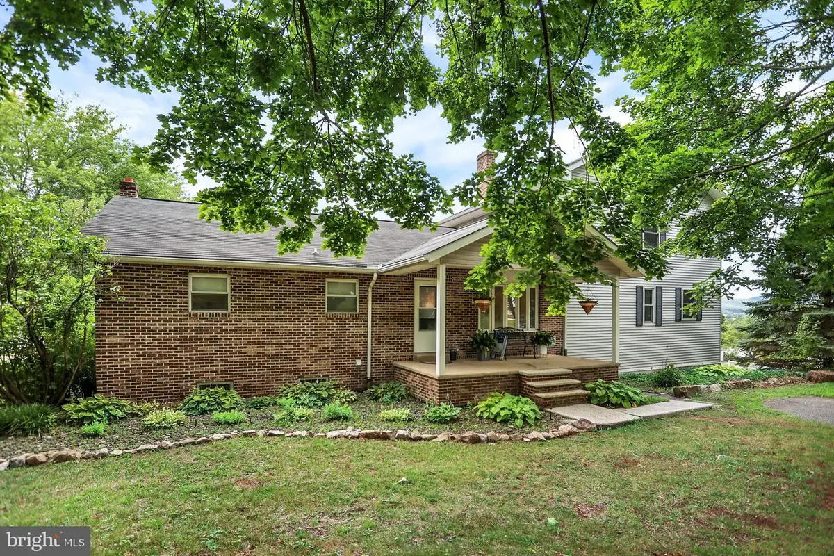 1460 N 2nd St, Lykens, PA 17048 - #1