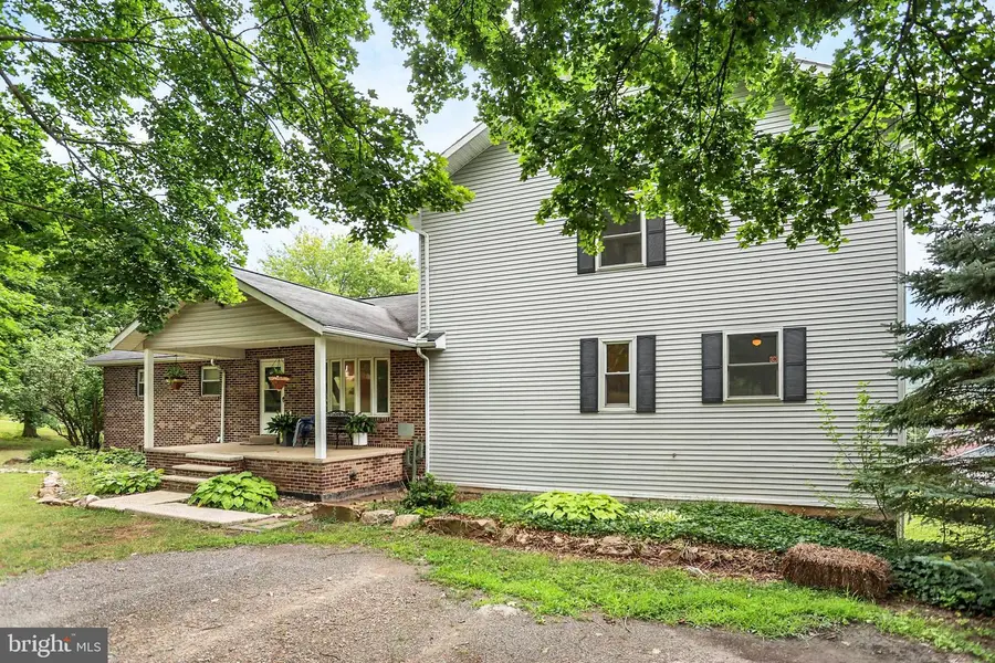 1460 N 2nd St, Lykens, PA 17048 - #3