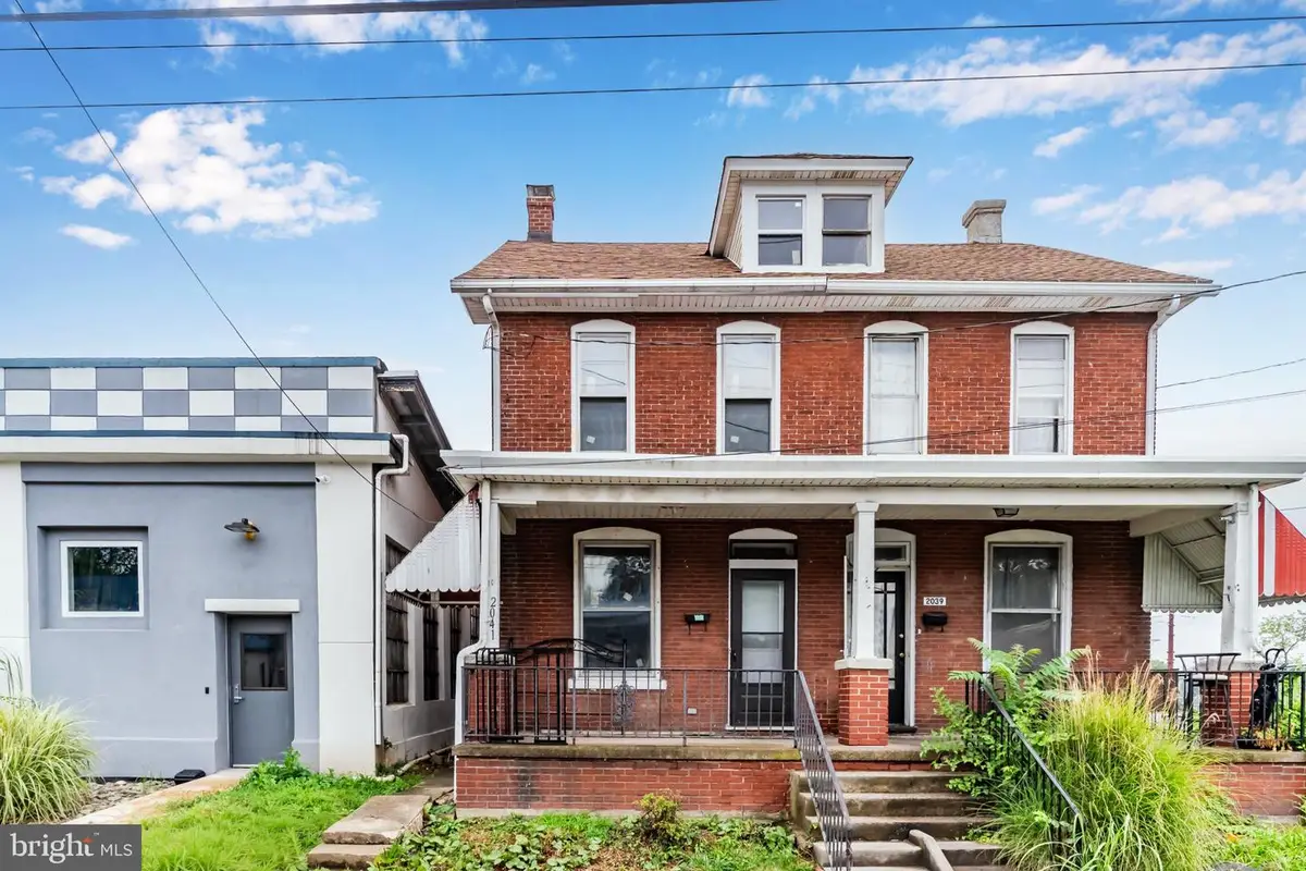 2041 Greenwood St, Harrisburg, PA 17104 - #1