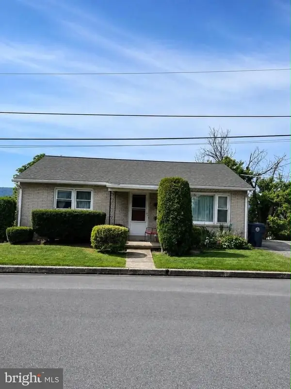 2500 S 2nd St, STEELTON, PA 17113