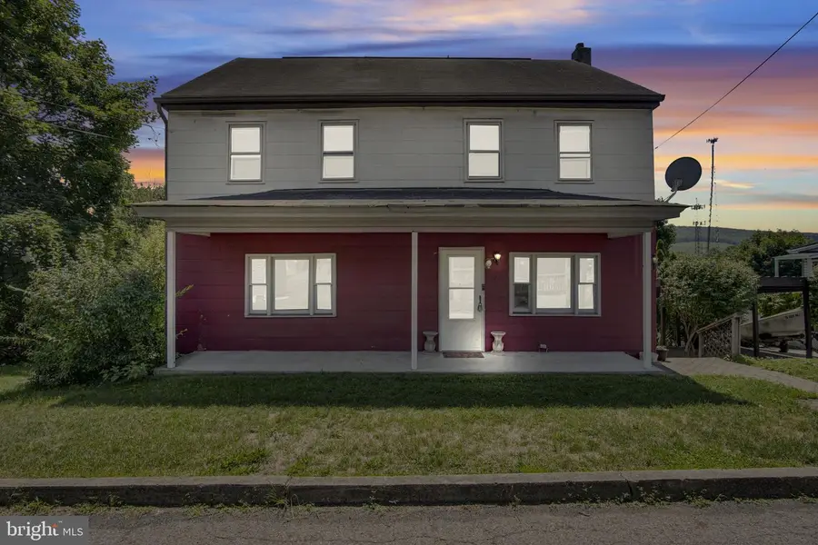 211 Oak St, Lykens, PA 17048 - #2