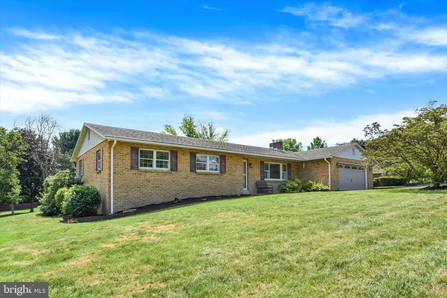 103 Clover Ln, Harrisburg, PA 17112 - #2