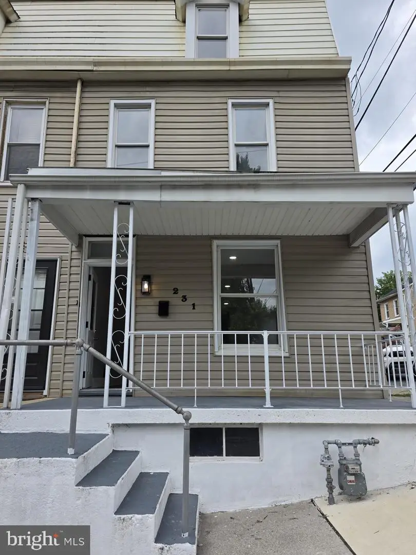 231 Jefferson St, Steelton, PA 17113 - #1