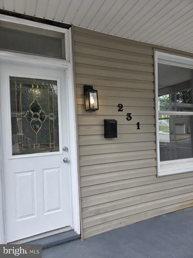 231 Jefferson St, Steelton, PA 17113 - #2