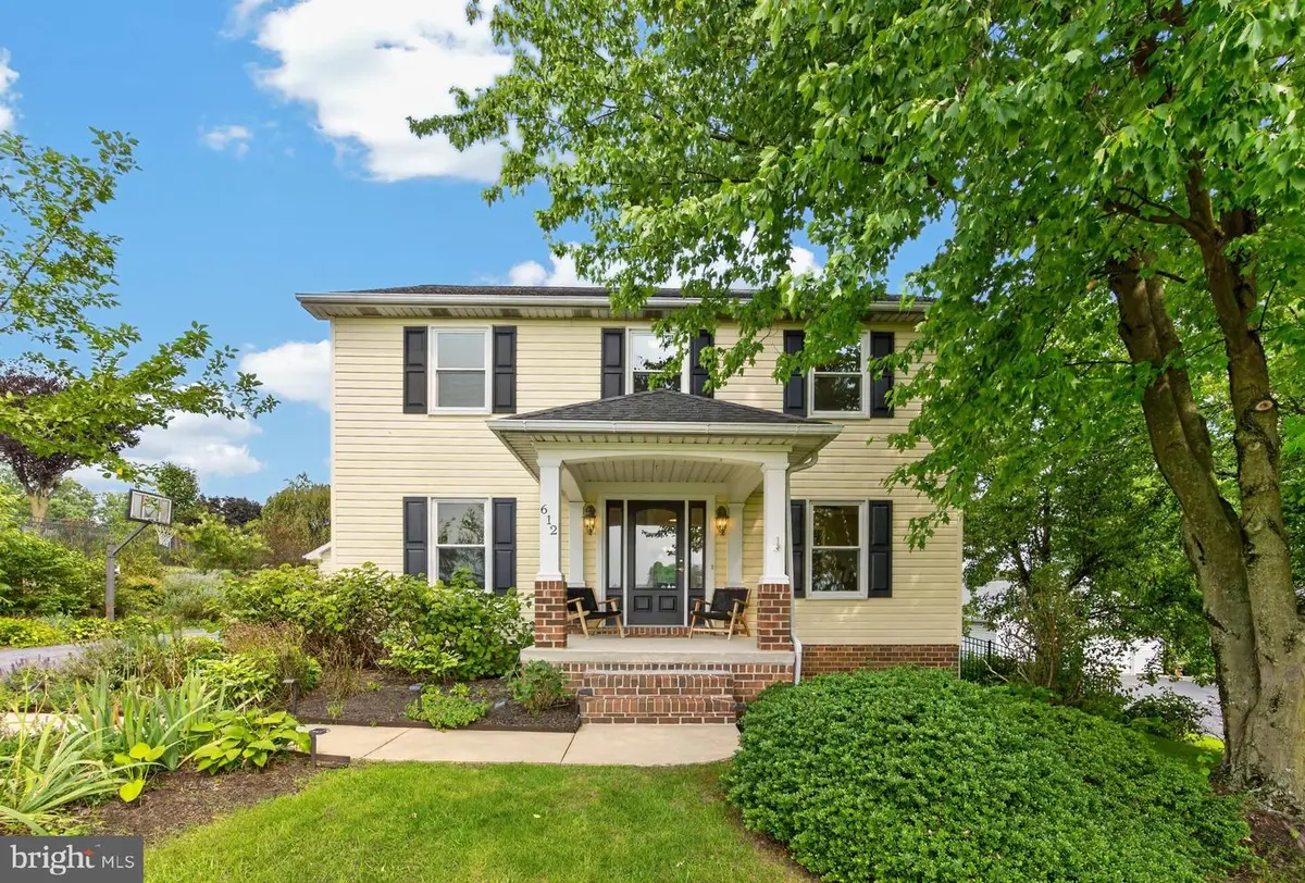 612 Nissley Dr, Middletown, PA 17057 - #1