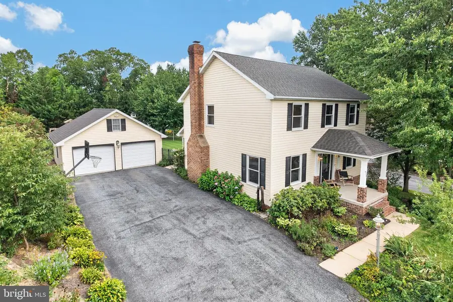 612 Nissley Dr, Middletown, PA 17057 - #2