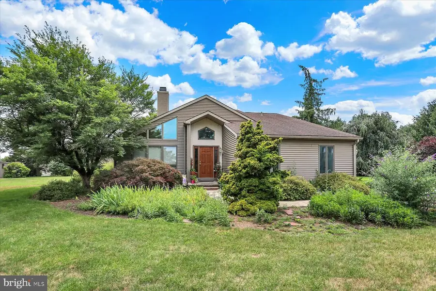 656 Hoffman Dr, Harrisburg, PA 17111 - #3