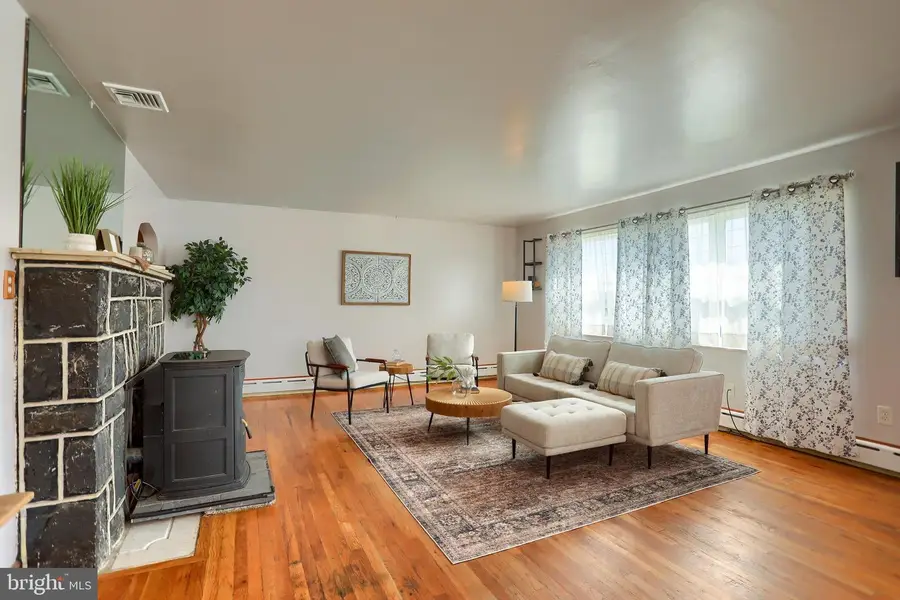 735 Rosedale Ave, Middletown, PA 17057 - #2
