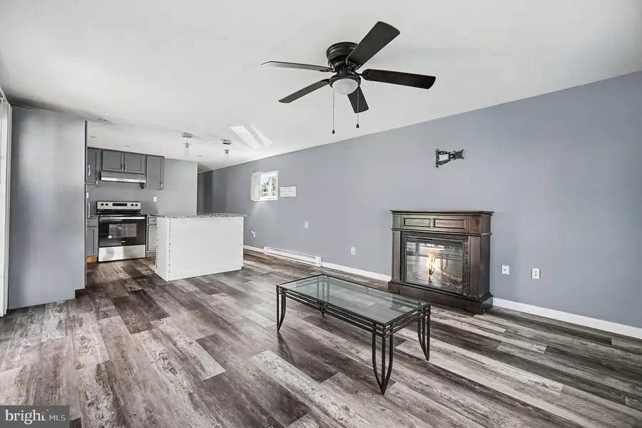 132 Park Dr, Middletown, PA 17057 - #3