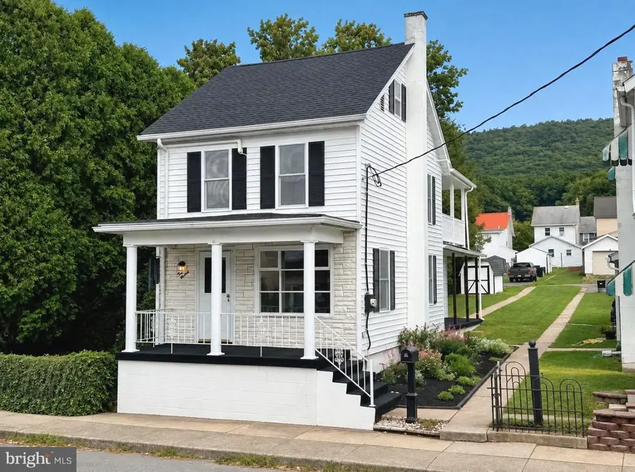 411 Julian St, Williamstown, PA 17098 - #2