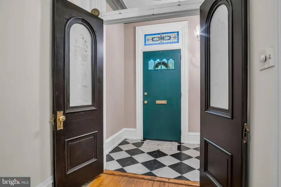 627 S Front St, Harrisburg, PA 17104 - #3
