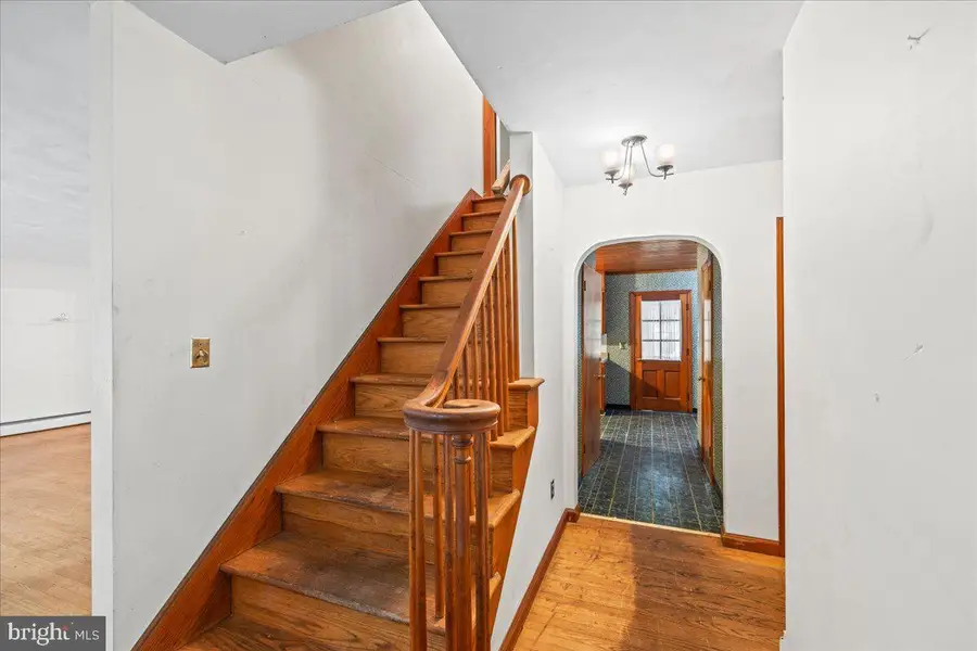 1117 Whitehall Dr, Harrisburg, PA 17110 - #3