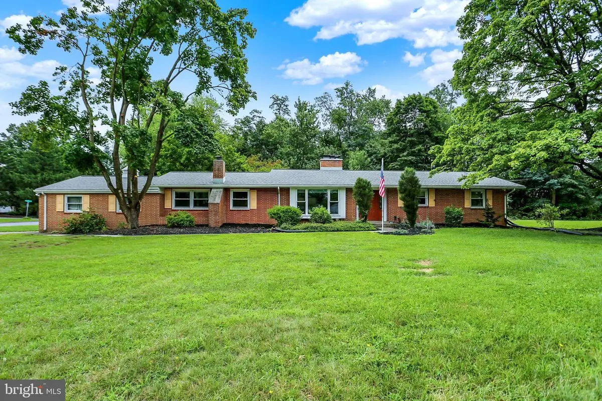 4323 Long Dr, Harrisburg, PA 17112 - #1