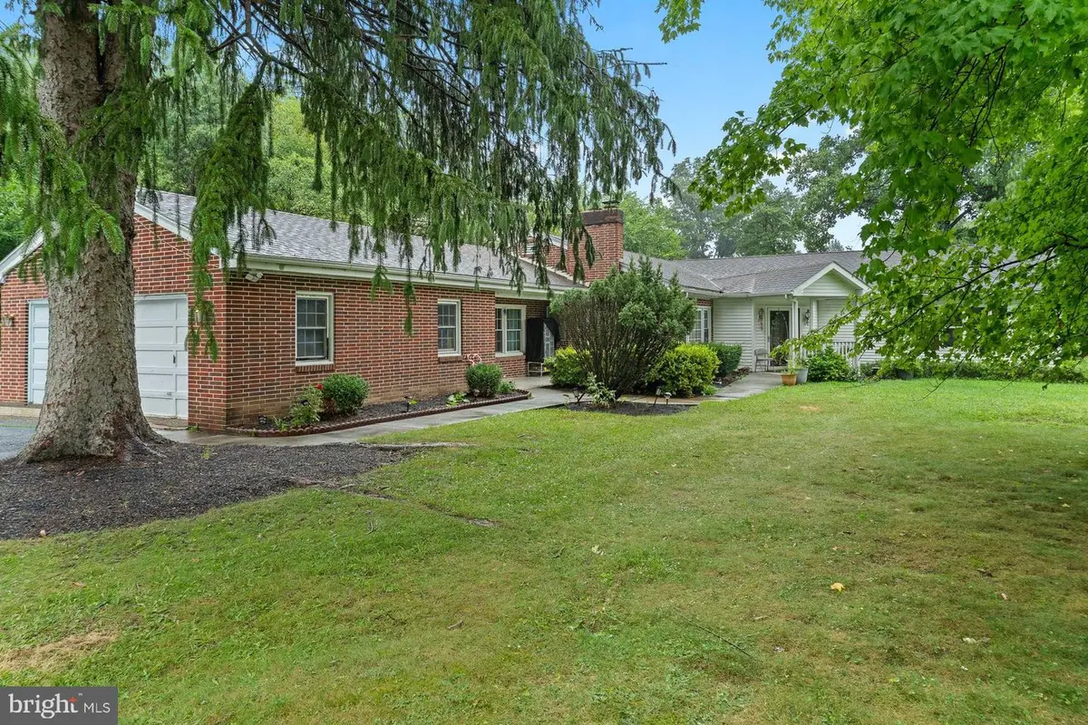 1601 Colonial Rd, Harrisburg, PA 17112 - #1