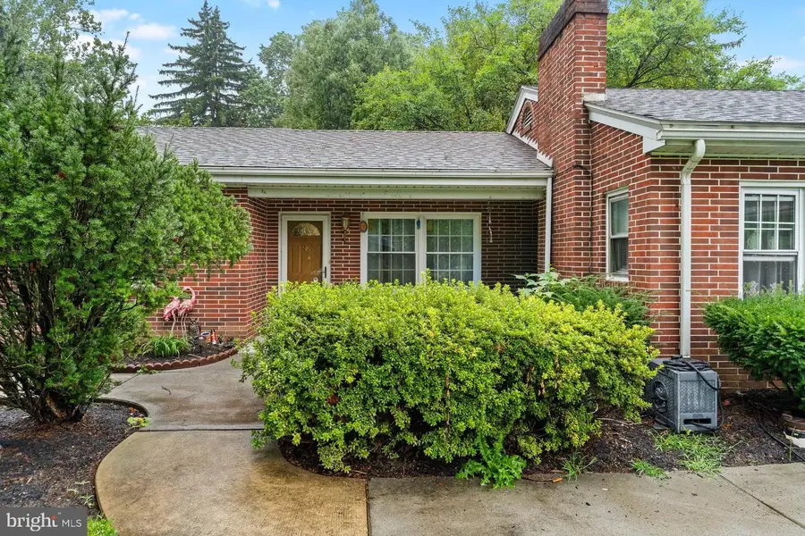 1601 Colonial Rd, Harrisburg, PA 17112 - #3