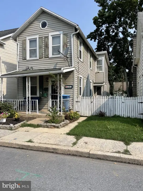 304 W 2nd St, HUMMELSTOWN, PA 17036